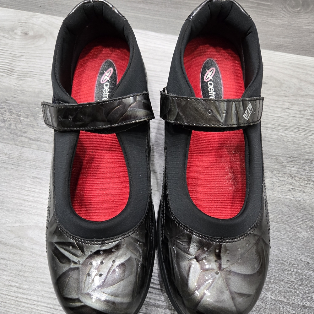 Drew Women’s Black Metallic Mary Jane Comfort Shoes - Picture 3 of 7